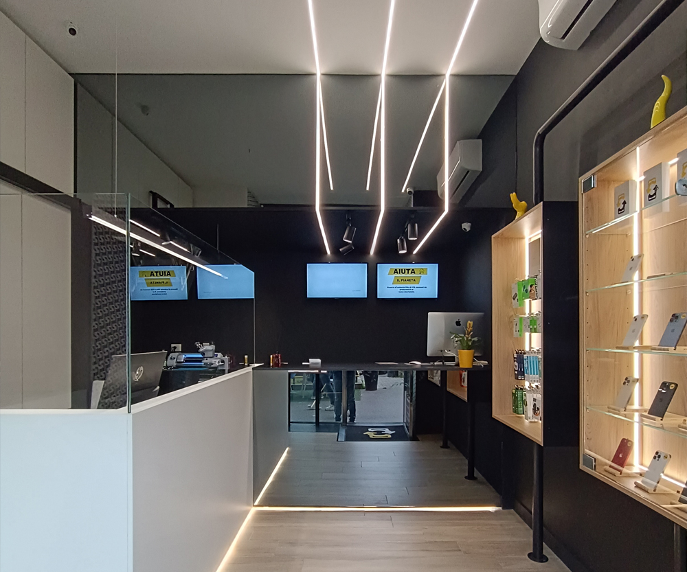 ”Officine-smartphone-Vomero” architetto