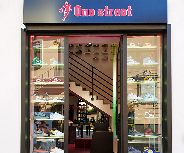 ”Onestreet-Caserta” progettazione locali commerciali